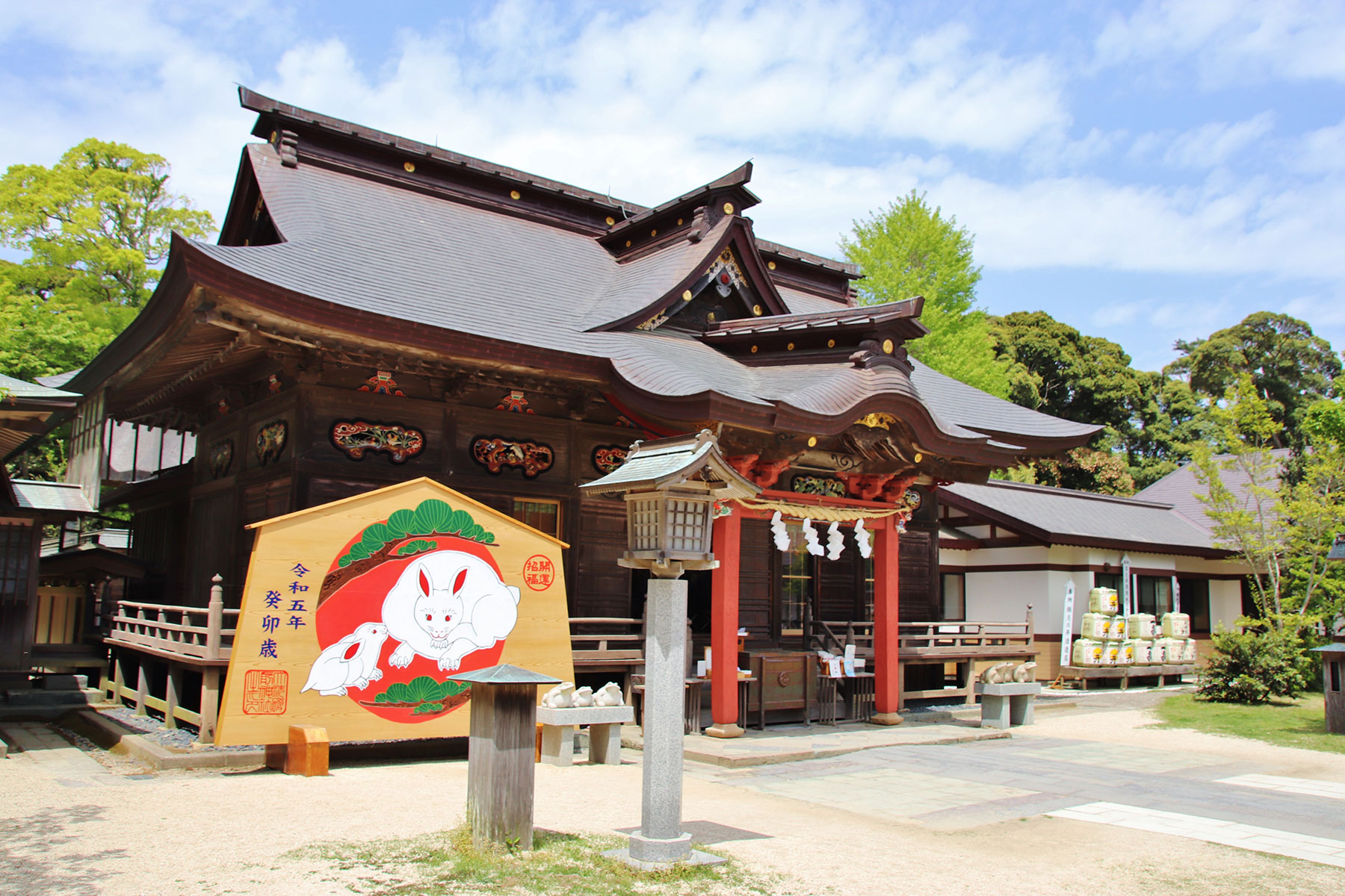 波の音、松風のささやき、緑のやすらぎの中で。